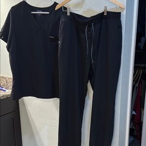 Black jaanuu Scrub Top and Pants Set